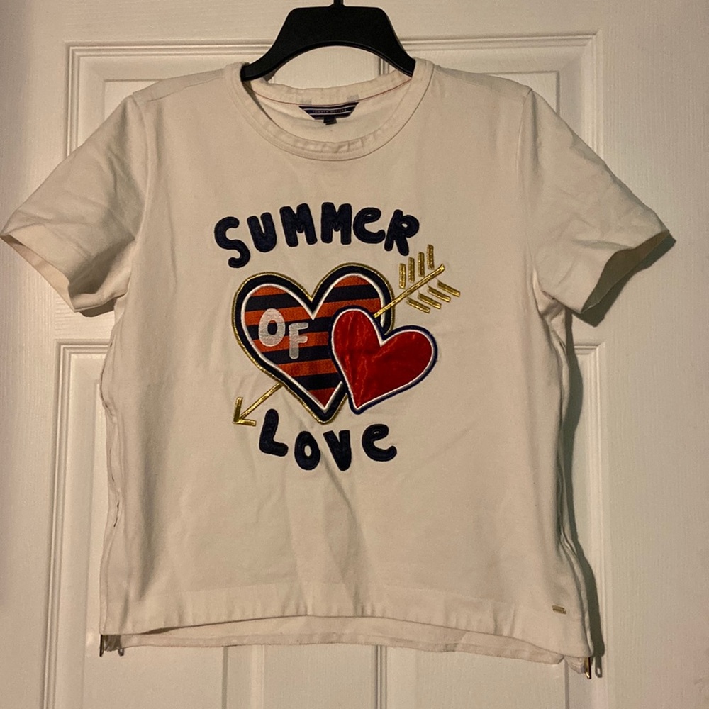 Tommy Hilfiger Summer Of Love embroidered tee